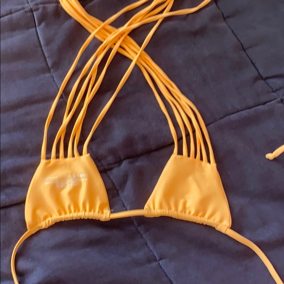 Stone Fox swim top size L - Picture 2 of 3